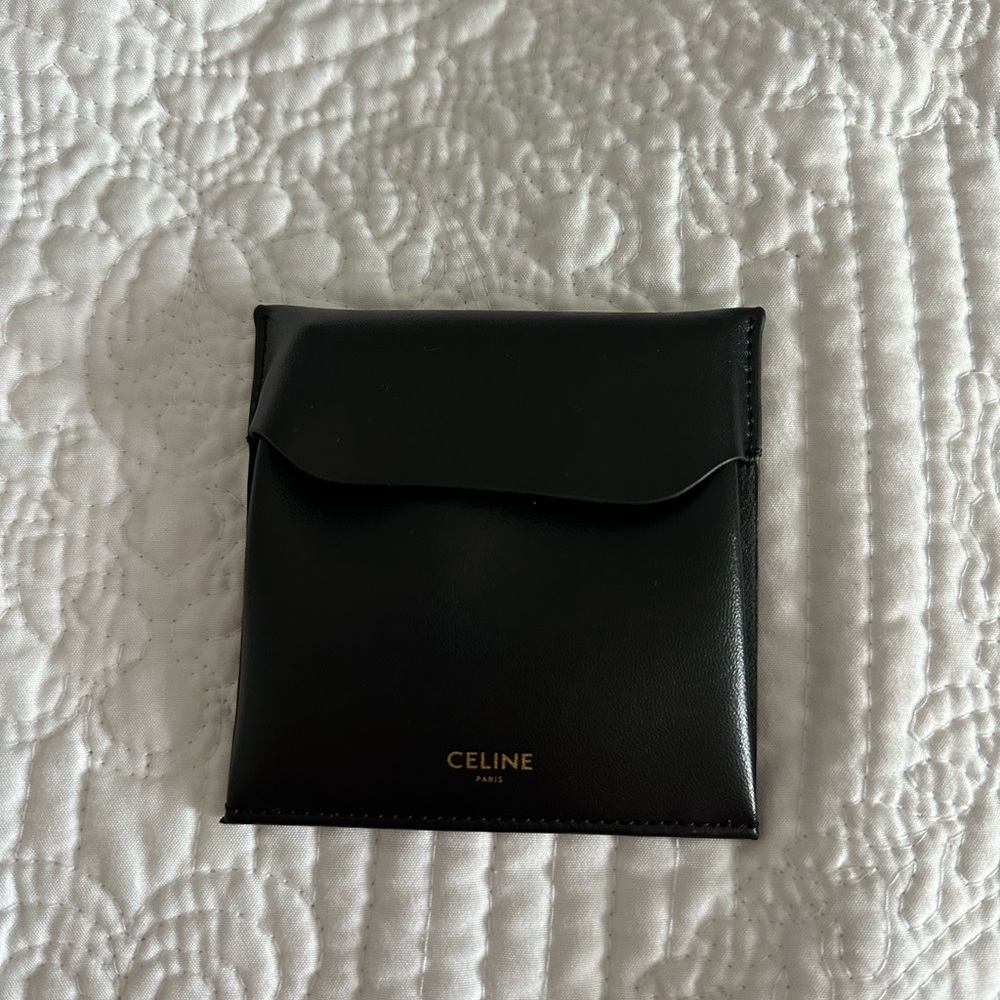 Celine Ring - Picture 5 of 5